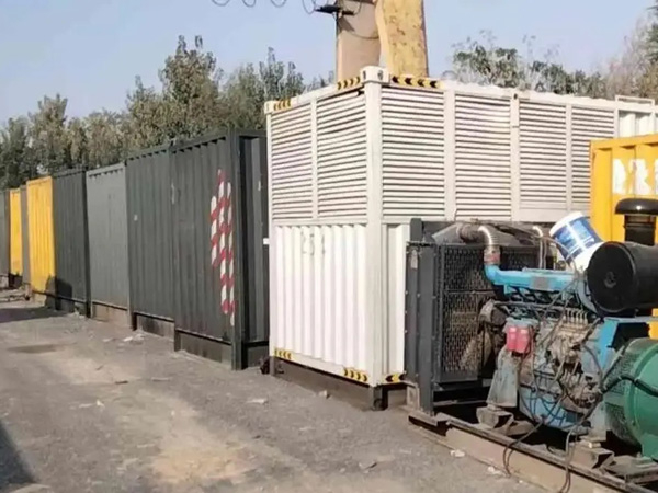 蒸湘200KW柴油发电机机组每小时油耗是多少?